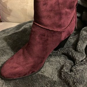 Faux suede burgundy booties